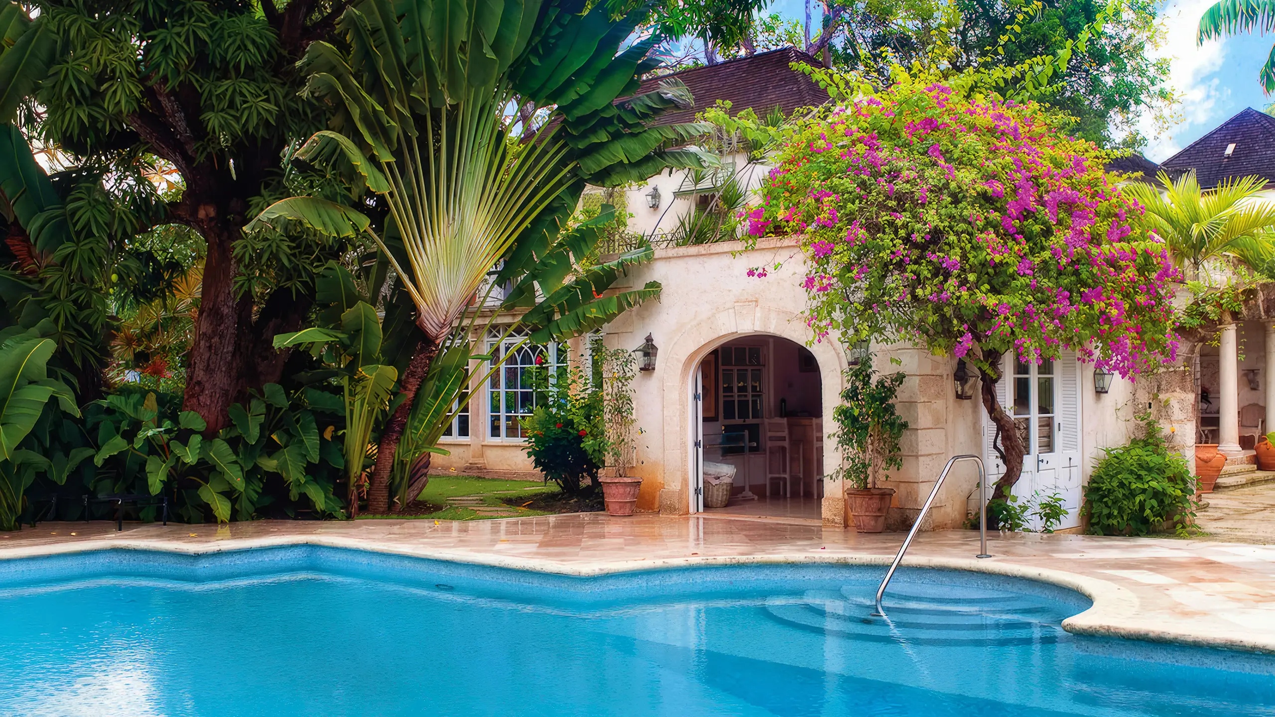 Maddox House, Barbados, Caribbean. designed by Oliver Mesel. Photo Derek Galon, Signature Media.